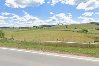 Teren intravilan 8100 mp la  DN13, oras Rupea, jud. Brasov - 1