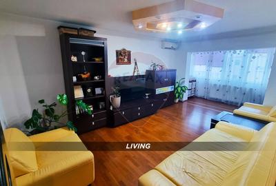 Strada Moldovei, Apartament cu 3 camere plus boxa de vanzare - 1