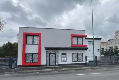 Imobil si 8 locuri de parcare   - de vanzare in Brasov - 1