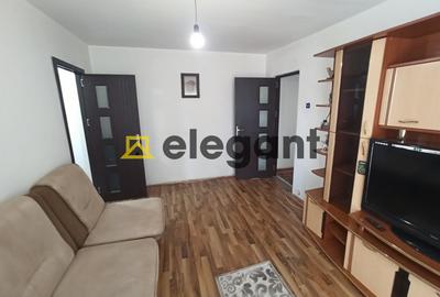 Apartament cu 3 camere semidecomandat, mobilat în Calea București