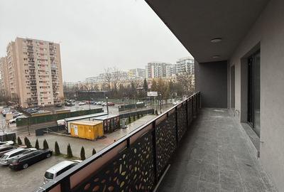 Apartament cu 3 camere semidecomandat în Theodor Pallady