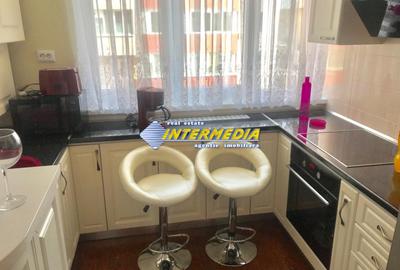 Apartament cu 2 camere decomandat, mobilat în Central