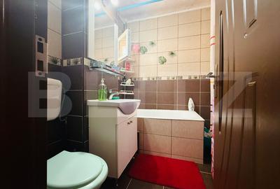 Apartament 4 camere Tractorul/ 2 bai/ 2 spatii de depozitare/etaj intermediar - 16