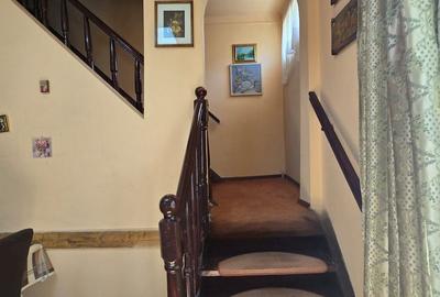 Casă cu grădină in zonă centrală - 13