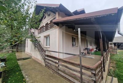 Casă individuală cu 4 camere în Baisa