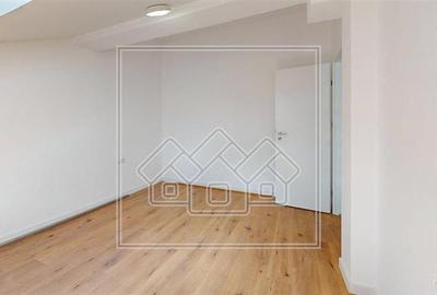 Penthouse 3 camere, bucatarie mobilata, intabulat (52N-L) - 13