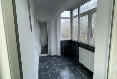 3 Camere Et.2/4 An constructie 1989 Zona Virtutii - Metrou Lujerului - 2