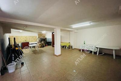 Casa de vacanta/Cabana cu 8 camere de vanzare in Paltinis - 16