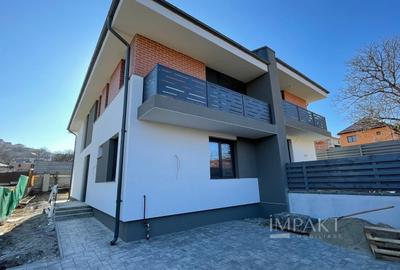 Casă individuală cu 4 camere semidecomandat în Dezmir