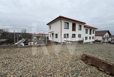 Casa 4 camere de vanzare 117 mpu teren liber 230mp Sibiu in Sura Mica - 2