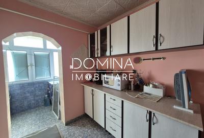 Vânzare apartament 2 camere, et. 2,  situat în Rovinari, strada Sporturilor - 5