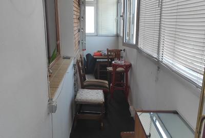 Apartament cu 2 camere decomandat, etajul 3/4, zona Nicolina - 9