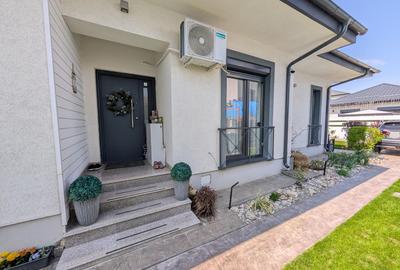 Casă individuală cu 4 camere în Tunari