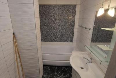 Apartament cu 3 camere,etaj intermediar,parcare subterana,zona  Eroilor - 2