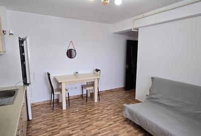Apartament cu 2 camere semidecomandat, mobilat în Apărătorii Patriei