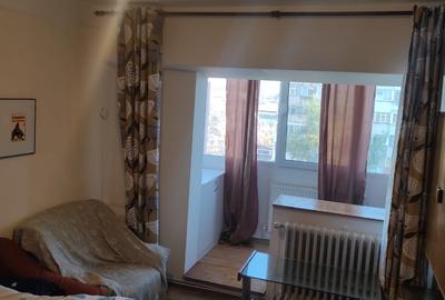 Apartament cu 2 camere decomandat, etajul 3/4, zona Nicolina - 2