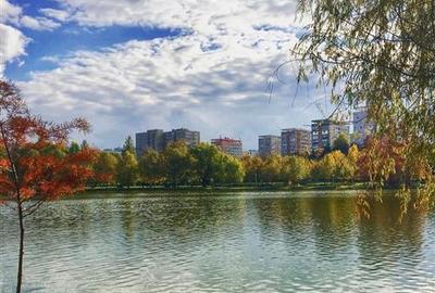 LOCUINTA TA APROAPE DE PARC BLOC Y ! - 1