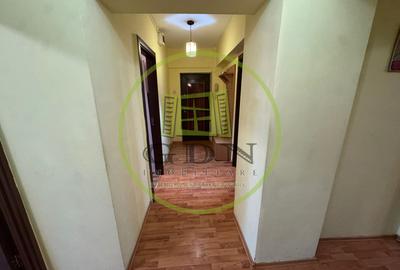 Apartament 3 camere, decomandat, 72mp, cartier 1 Mai, zona Scoala 36 - 10
