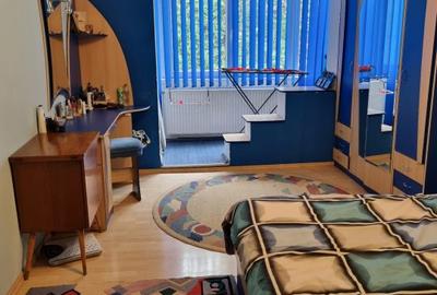 Sinaia, Apartament Cu 3 Camere De Vanzare, In Zona Centrala!