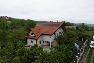 Casa de Lux in Livada cu Ciresi Eleganta, Confort si Panorama de Vis - 18