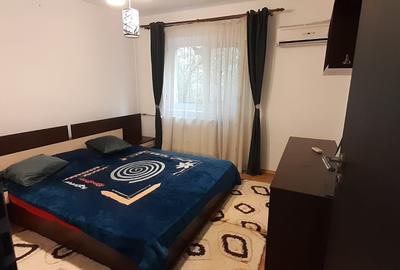 Apartament cu 3 camere decomandat, mobilat în Sebastian