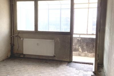 Apartament cu 2 camere decomandat în Eroii Revoluției