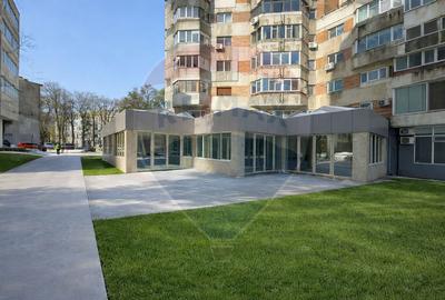 Spațiu comercial, de 428.09 mp, în Central