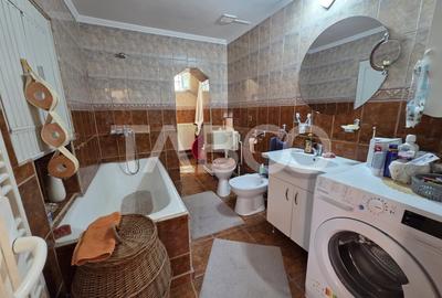 Casa individuala de vanzare 3 camere curte si gradina Beclean - 13