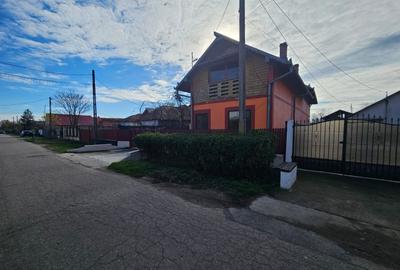 Casă de vânzare în Golești – locație excelentă lângă muzeu - 1