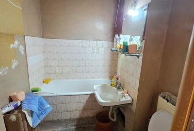 Dristror, chiar la metrou, 10 minute mall Park Lake, bloc 1978 - 11