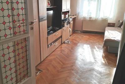 Apartament cu 2 camere semidecomandat, mobilat în Hipodrom 1