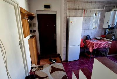 Vanzare apartament 3 camere, Resita, Moroasa 1 - 5