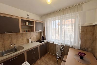 Apartament cu 2 camere de închiriat | Vedere către Piața Ovidiu - 10