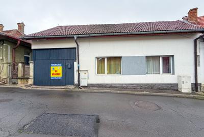 Casă individuală cu 7 camere în Dealul Cetății