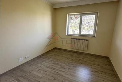 Apartament 3 camere decomandat, Frumoasa