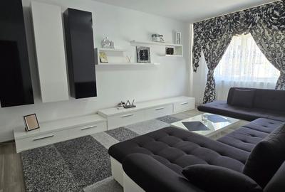 Micro  3 Târgoviște,  vânzare apartament 3camere, Etaj 1 - 2