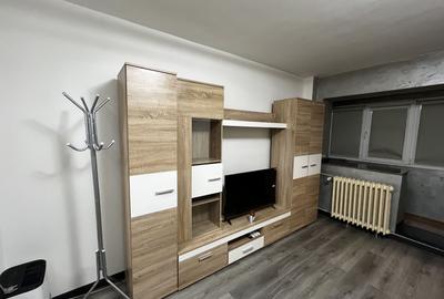 Garsonieră renovată, pet friendly, parter, mobilată complet, zona Titan - 1
