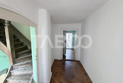 Apartament 3 camere 78 mp utili acces auto in curte Strada Dealului - 8