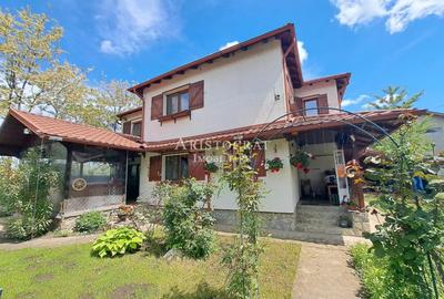 Casă cu 5 camere în Corbeanca