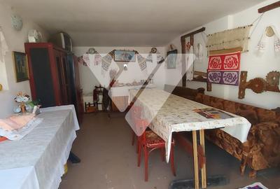 Casa individuala din 2 corpuri 6 camere 2 bai teren 2109 mp Rusi Sibiu - 9