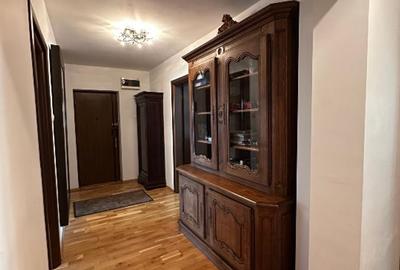 APARTAMENT 3 CAMERE 80MP 5/7 BL 1995 MONOLIT HOL H APROPRIERE METROU SCOALA  81 - 8