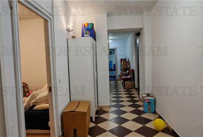 Apartament de 4 camere, cu centrala proprie, foarte spatios, in Militari, la 2 m - 7