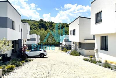 Duplex in Ansamblu Privat Tauti - 1