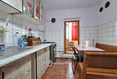 Liber, apartament 3 camere, Nicolina 2, baie cu geam, 60 mp utili - 10