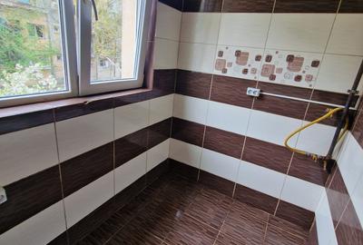 Garsoniera Titan - Bd. 1 Decembrie 1918 - Bloc anvelopat  Contor gaz - 2