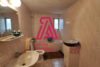 Casa de vanzare 7 camere, teren 1000 mp Sub Arini! - 11