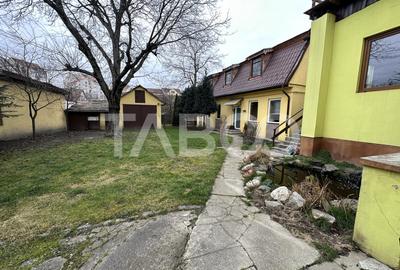 Casa 2 corpuri P+M si P+1 spatiu comercial 70 mpu la strada 2 garaje - 1