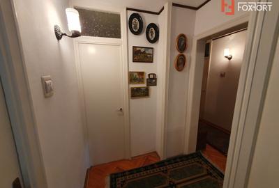 Apartament 3 camere, decomandat, etaj 1, zona Vladeasa - 13