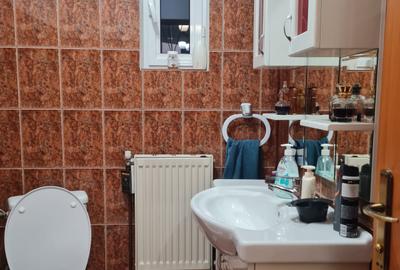 Casa, P+1+M,  la 5 minute de Metrou Apărătorii Patriei. - 8