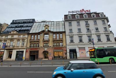 SPATIU COMERCIAL STRADAL ULTRACENTRAL CU VITRINA CU EXPUNERE STRADALA SI VAD - 1